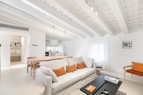 Apartment for rent in Barcelona, Spain 2 bedrooms,  No. 141032 - photo 7