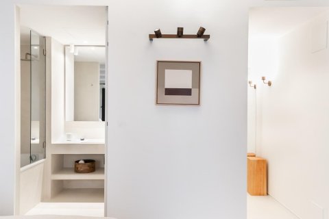 Apartment for rent in Barcelona, Spain 2 bedrooms,  No. 141032 - photo 14