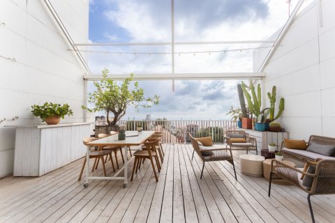 House for rent in Barcelona, Spain 7 bedrooms, No. 141038 - photo 1