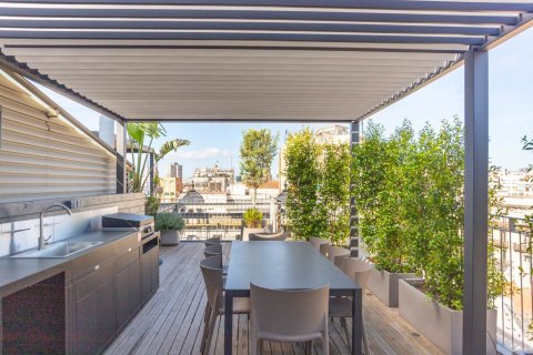 Apartament w Barcelona, Hiszpania 3 sypialnie, nr 141035 – zdjęcie 1
