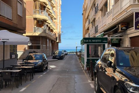 Apartamento en venta en Torrevieja, Alicante, España 37 m2 No. 182992 - foto 2