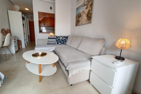 Apartamento en Torrevieja, Alicante, España 37 m2 No. 182992