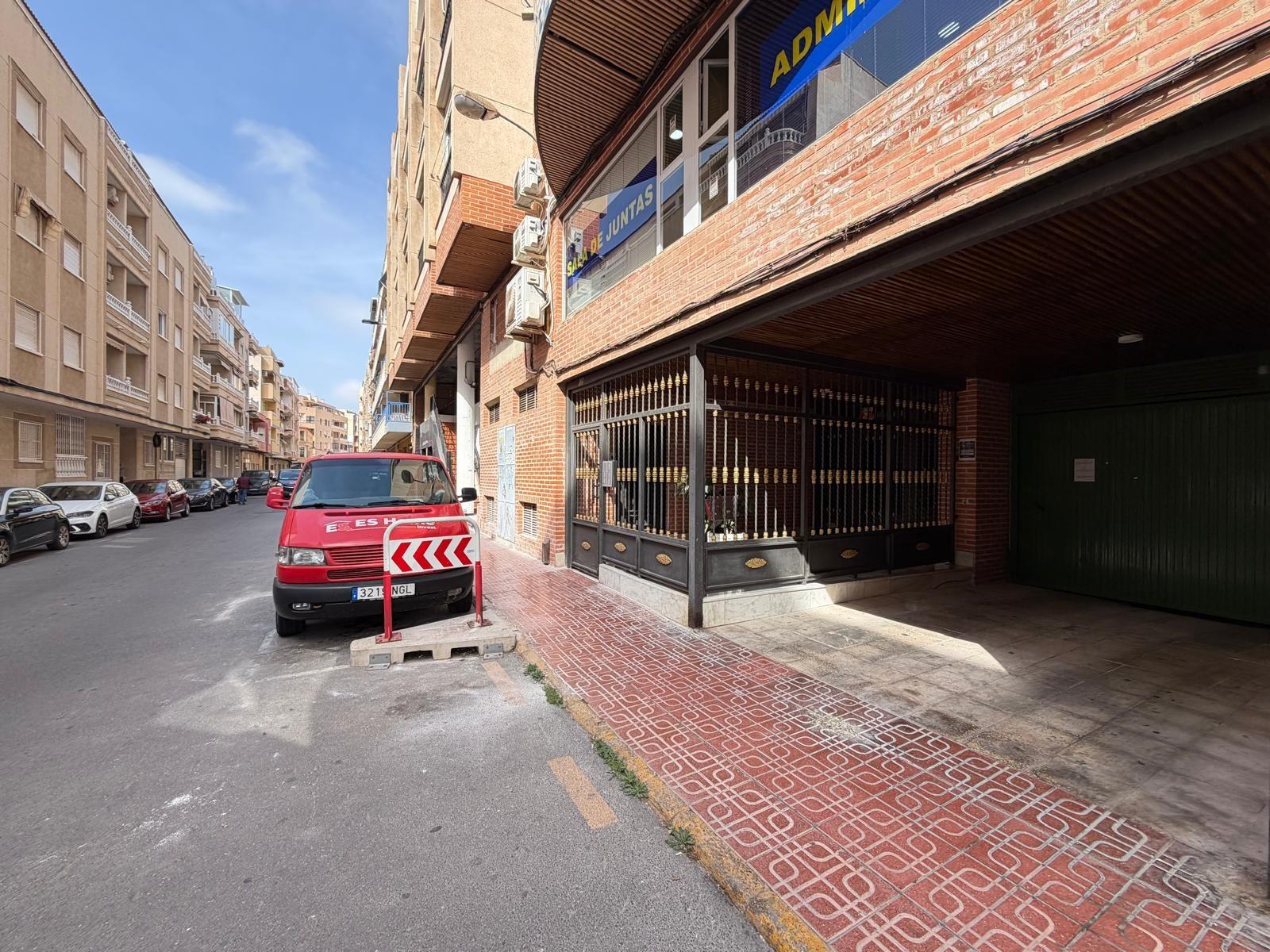 Garage in Torrevieja, Alicante, Spain 26 sq.m. No. 182995