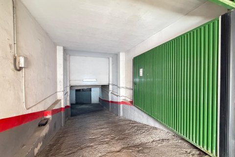 Garaż w Torrevieja, Alicante, Hiszpania 26 mkw. nr 182995 – zdjęcie 3