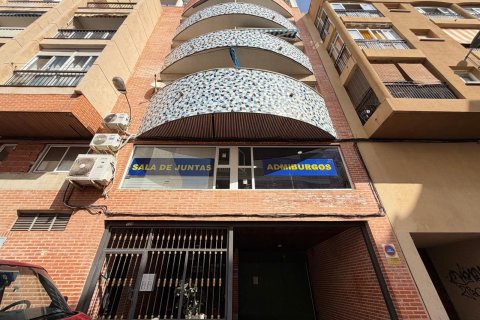 Garaż w Torrevieja, Alicante, Hiszpania 26 mkw. nr 182995 – zdjęcie 19