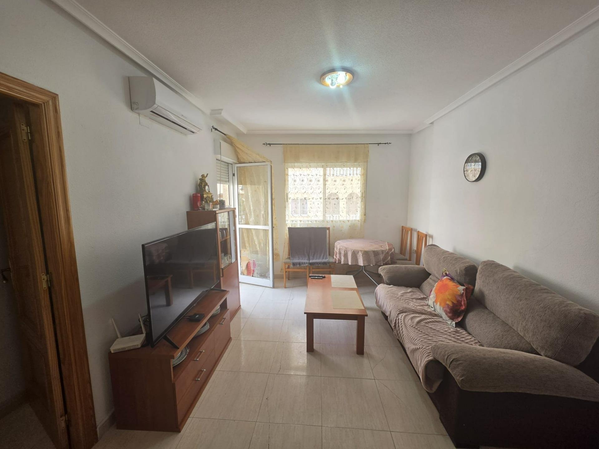 Apartamento en Torrevieja, Alicante, España 3 dormitorios,  No. 182993