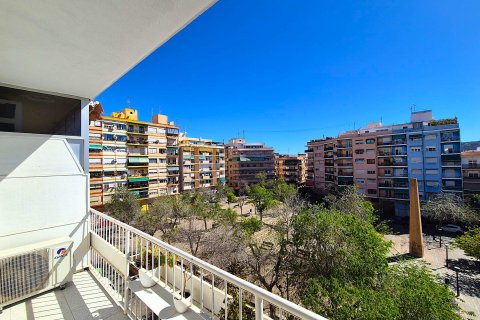 Apartment for sale in Alicante, Spain 2 bedrooms, 71 sq.m. No. 182991 - photo 2