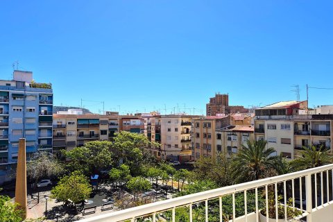 Apartment for sale in Alicante, Spain 2 bedrooms, 71 sq.m. No. 182991 - photo 3