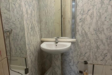 House for sale in Madrid, Spain 3 bedrooms, 80 sq.m. No. 172388 - photo 7