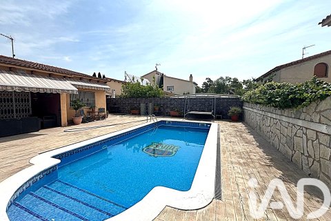 Casa a Llorenc Del Penedes, Tarragona, Spagna 3 camere da letto, 116 mq. N° 172390