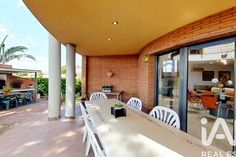 Casa a Roda de Berà, Tarragona, Spagna 6 camere da letto, 230 mq. N° 172393