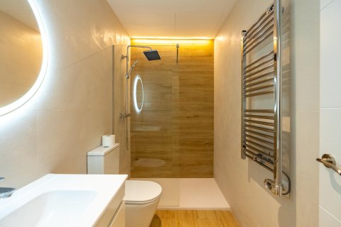 Lägenhet till salu i Madrid, Spanien 1 sovrum, 94 kvm. Nr. 149203 - foto 18