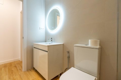 Lägenhet till salu i Madrid, Spanien 1 sovrum, 94 kvm. Nr. 149203 - foto 20