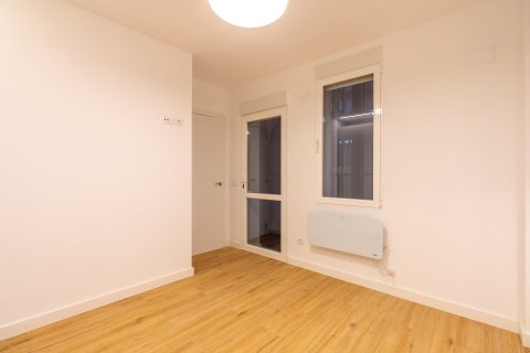 Lägenhet till salu i Madrid, Spanien 1 sovrum, 94 kvm. Nr. 149203 - foto 25