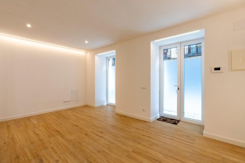 Lägenhet till salu i Madrid, Spanien 1 sovrum, 94 kvm. Nr. 149203 - foto 7