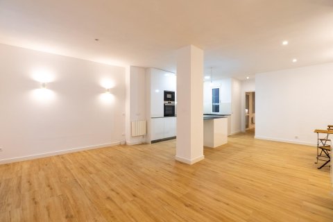 Lägenhet till salu i Madrid, Spanien 1 sovrum, 94 kvm. Nr. 149203 - foto 3