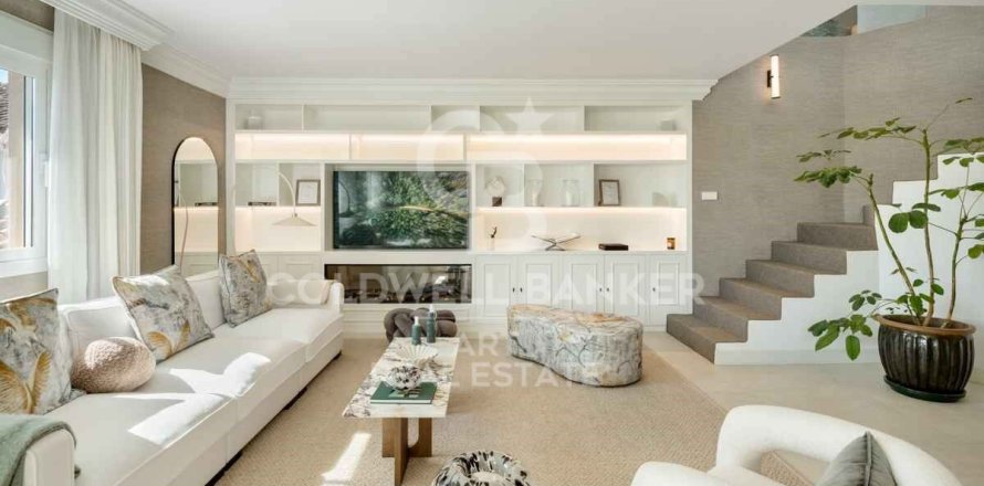 Attico a Marbella, Malaga, Spagna 5 camere da letto, 231 mq. N° 159153