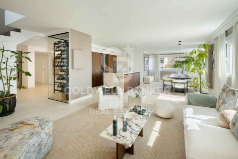 Penthouse for sale in Marbella, Malaga, Spain 5 bedrooms, 231 sq.m. No. 159153 - photo 2
