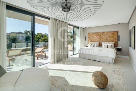Huvila myytävänä Marbella, Malaga, Espanja, 5 makuuhuonetta, 404 m2 No. 159156 - kuva 10