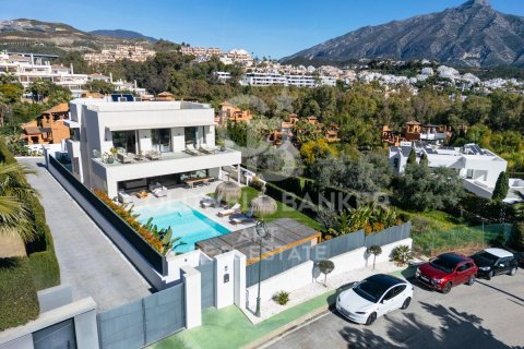 Huvila myytävänä Marbella, Malaga, Espanja, 5 makuuhuonetta, 404 m2 No. 159156 - kuva 2