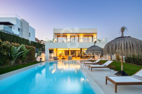 Huvila myytävänä Marbella, Malaga, Espanja, 5 makuuhuonetta, 404 m2 No. 159156 - kuva 22