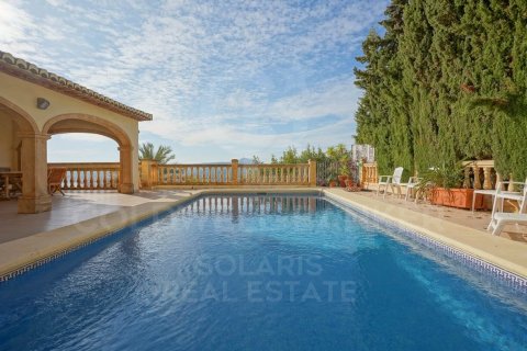 Villa for sale in Javea, Alicante, Spain 5 bedrooms,  No. 157288 - photo 4