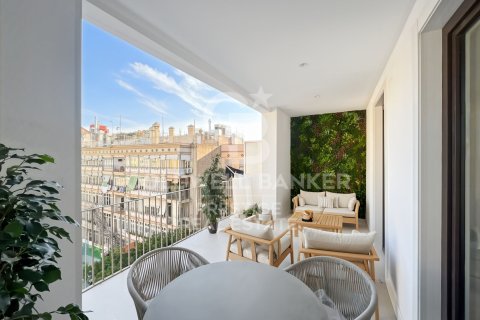 Apartamento en venta en Barcelona, España 3 dormitorios, 155 m2 No. 157285 - foto 4