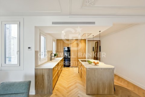 Apartamento en venta en Barcelona, España 3 dormitorios, 155 m2 No. 157285 - foto 7