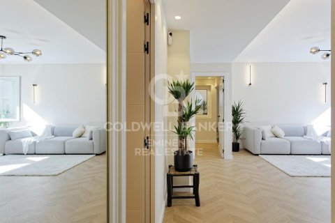 Apartamento en venta en Barcelona, España 3 dormitorios, 106 m2 No. 157283 - foto 9