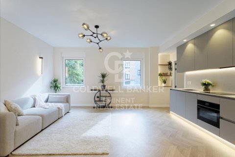 Wohnung zum Verkauf in Barcelona, Spanien 3 Schlafzimmer, 106 m2 Nr. 157283 - Foto 3