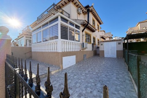 Townhouse in Villamartin, Alicante, Spain 2 bedrooms, 82 sq.m. No. 189669