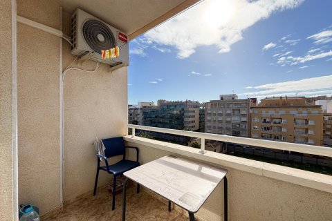 Apartamento en venta en Torrevieja, Alicante, España 2 dormitorios, 63 m2 No. 189667 - foto 27