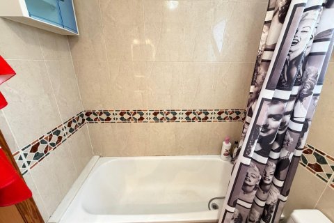 Apartamento en venta en Torrevieja, Alicante, España 2 dormitorios, 63 m2 No. 189667 - foto 13