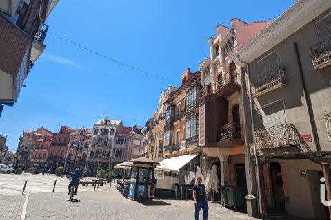 Продажа дома в Ла-Баньеса, Леон, Испания 6 спален, 380м2 №153884 - фото 2