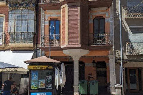 Продажа дома в Ла-Баньеса, Леон, Испания 6 спален, 380м2 №153884 - фото 25