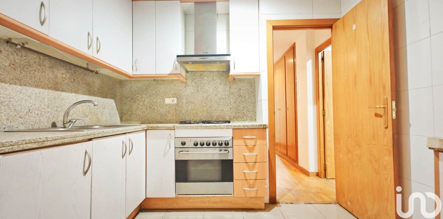 Квартира в Барселона, Испания 3 спальни, 84м2 №153888