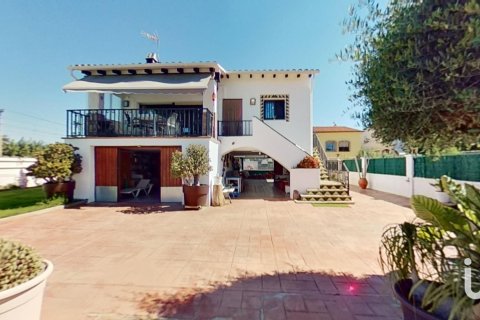 Casa a Creixell, Tarragona, Spagna 3 camere da letto, 200 mq. N° 153885