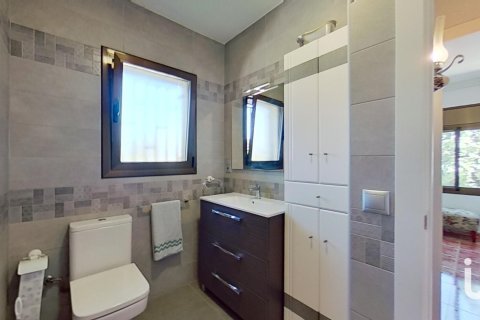 Продажа дома в Крейсель, Таррагона, Испания 3 спальни, 200м2 №153885 - фото 12