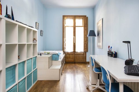 Huoneisto myytävänä Barcelona, Espanja, 3 makuuhuonetta, 137 m2 No. 192741 - kuva 8