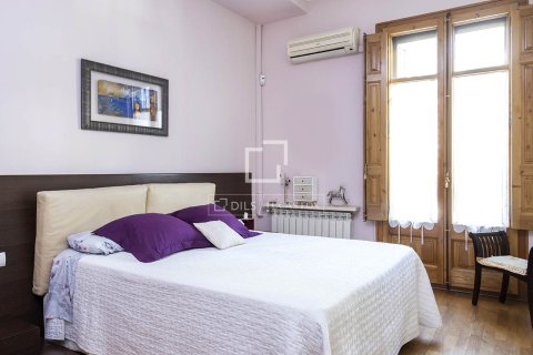 Huoneisto myytävänä Barcelona, Espanja, 3 makuuhuonetta, 137 m2 No. 192741 - kuva 6