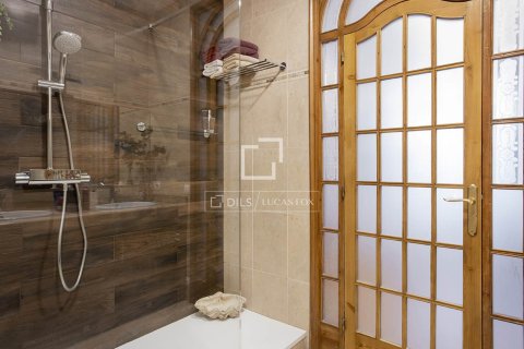Huoneisto myytävänä Barcelona, Espanja, 3 makuuhuonetta, 137 m2 No. 192741 - kuva 21