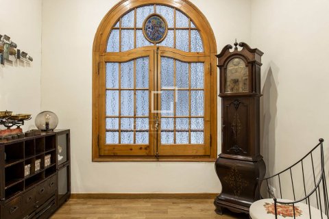 Huoneisto myytävänä Barcelona, Espanja, 3 makuuhuonetta, 137 m2 No. 192741 - kuva 29