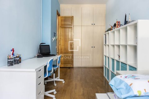 Huoneisto myytävänä Barcelona, Espanja, 3 makuuhuonetta, 137 m2 No. 192741 - kuva 25