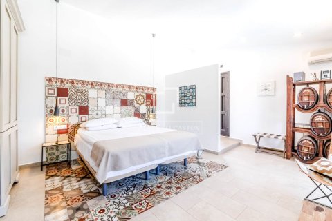 Finca myytävänä Sitges, Barcelona, Espanja, 9 makuuhuonetta, 777 m2 No. 192739 - kuva 25