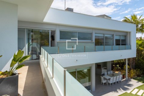Villa till salu i Mataro, Barcelona, Spanien 5 sovrum, 444 kvm. Nr. 192738 - foto 15