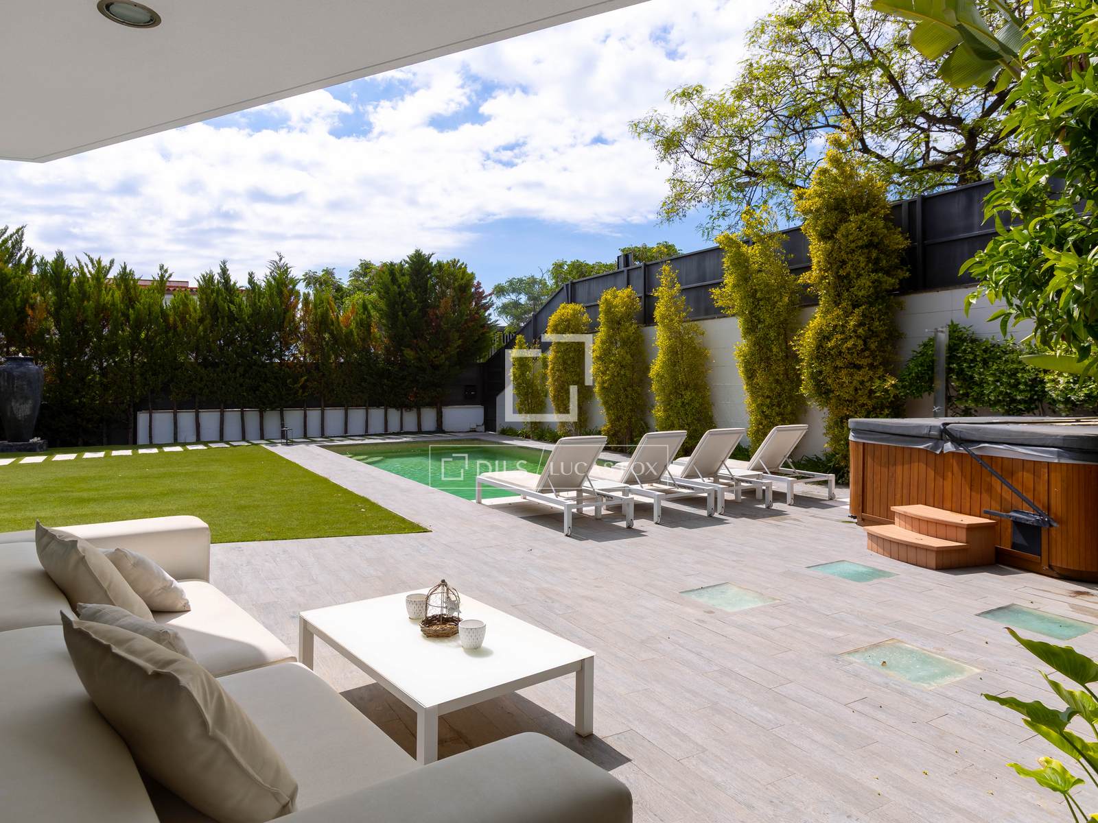 Huvila Mataro, Barcelona, Espanja 5 makuuhuonetta, 444 m2 No. 192738