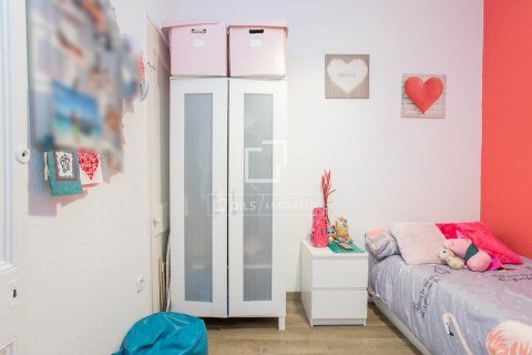 Huoneisto myytävänä Barcelona, Espanja, 3 makuuhuonetta, 85 m2 No. 192740 - kuva 18