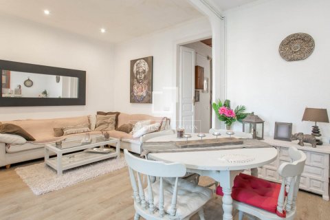 Huoneisto myytävänä Barcelona, Espanja, 3 makuuhuonetta, 85 m2 No. 192740 - kuva 7