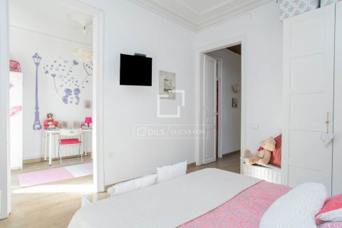 Huoneisto myytävänä Barcelona, Espanja, 3 makuuhuonetta, 85 m2 No. 192740 - kuva 21
