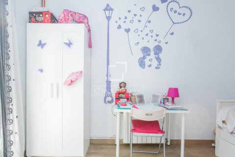 Huoneisto myytävänä Barcelona, Espanja, 3 makuuhuonetta, 85 m2 No. 192740 - kuva 22